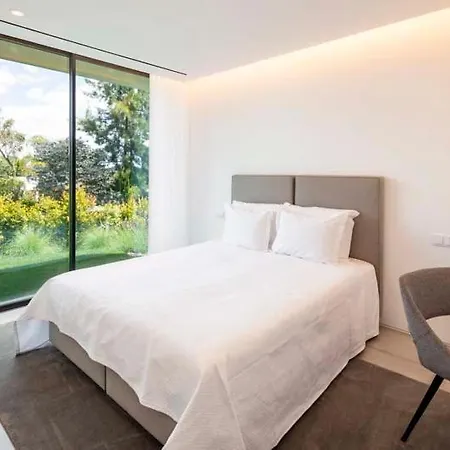 Villa In Vale Do Lobo Sleeps 8 Includes Swimming Pool Air Con And Wifi 2 *