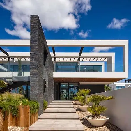 Villa In Vale Do Lobo Sleeps 8 Includes Swimming Pool Air Con And Wifi 2 Villa