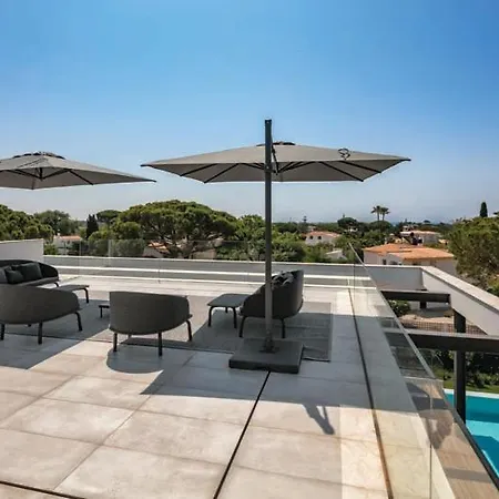 Villa In Vale Do Lobo Sleeps 8 Includes Swimming Pool Air Con And Wifi 2 Vale do Lobo