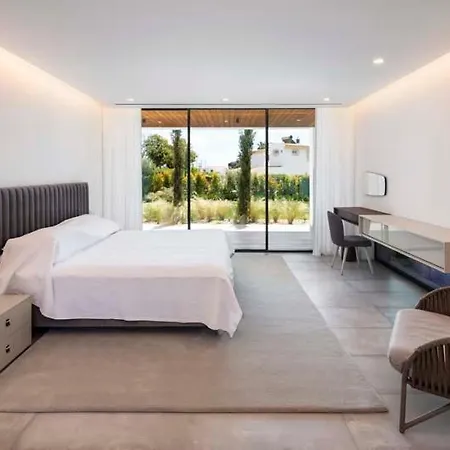 Villa In Vale Do Lobo Sleeps 8 Includes Swimming Pool Air Con And Wifi 2 * Vale do Lobo